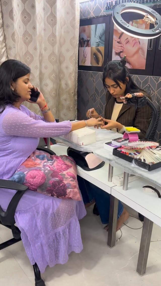 Instagram post from swagnailz.in. This post is in position 6.
